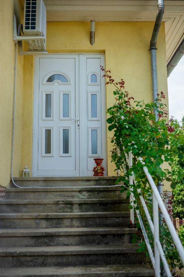 Viragos Vendeghaz Daire Kestel Dış mekan fotoğraf